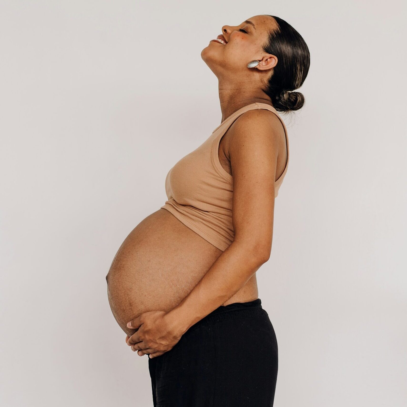 Does your hospital offer occupational and physical therapy before and after birth?